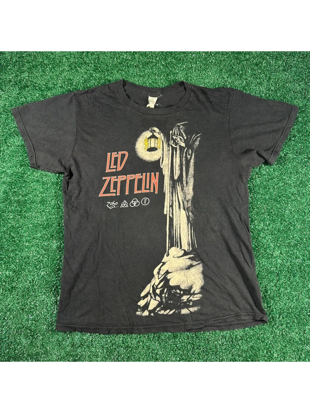 2014 Led Zeppelin faded black short sleeve shirt size medium men’s